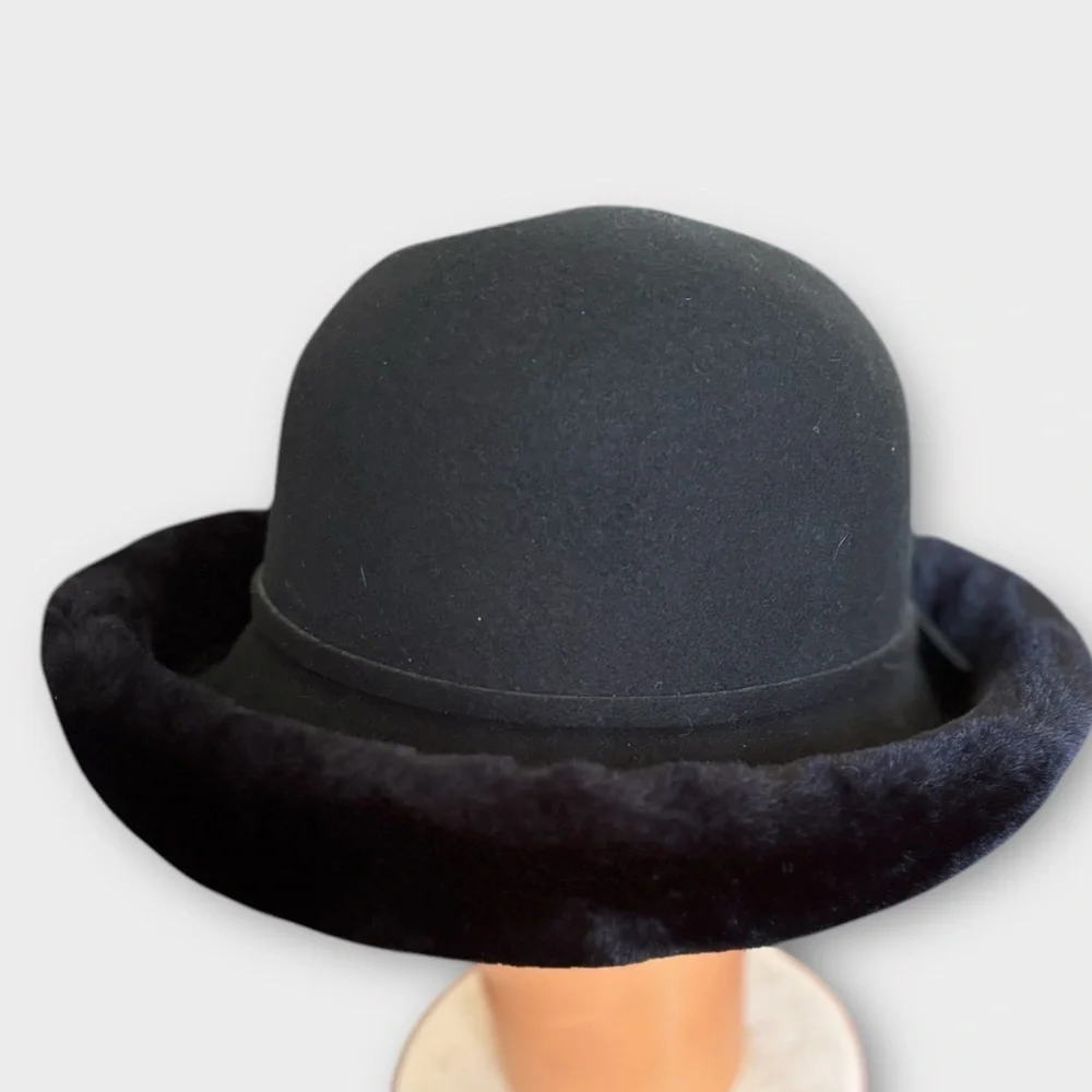 Vintage Betmar 100% Wool Felt Black Rolled Brim Bowler Hat Faux Fur USA